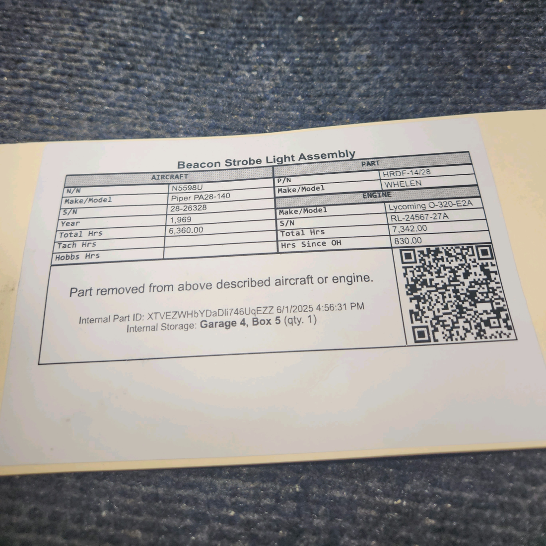 Used aircraft parts for sale, HRDF-14/28 WHELEN Piper PA28-140 Beacon Strobe Light Assembly