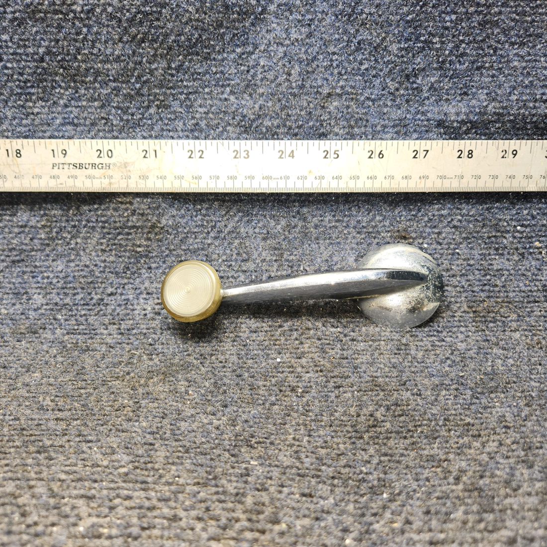 Used aircraft parts for sale, 464-023 Piper PA28-140 Stabilator Trim Crank Handle