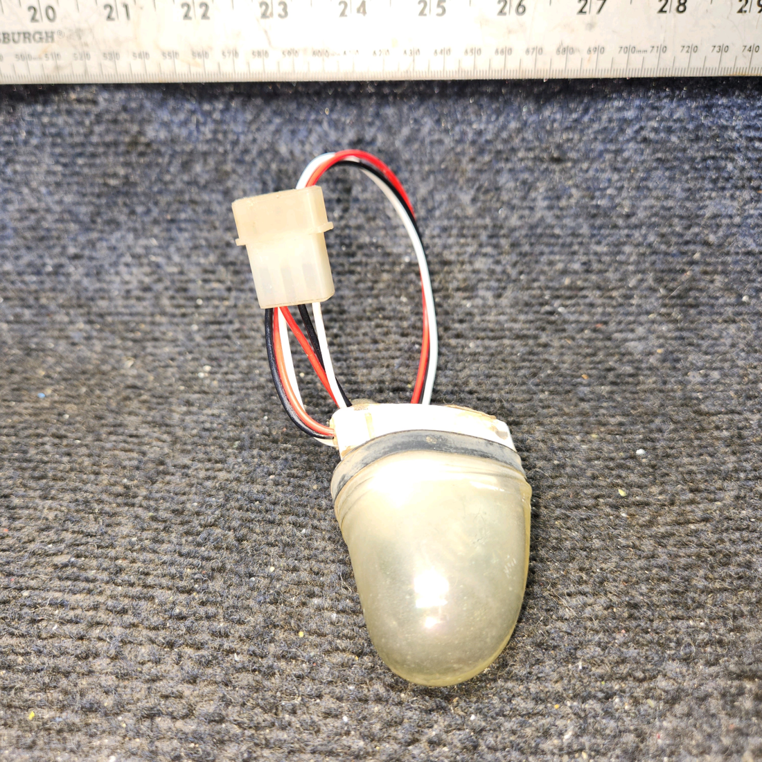Used aircraft parts for sale, A427 WHELEN Beechcraft C23 SUNDOWNER Strobe Light Lens