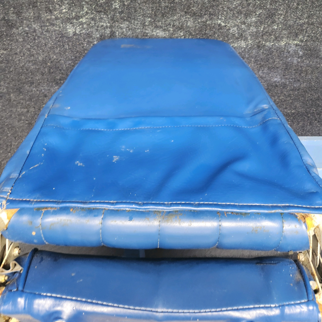 Used aircraft parts for sale, 0514122-10 cessna 172N Pilot & Co-Pilot Seat Assembly