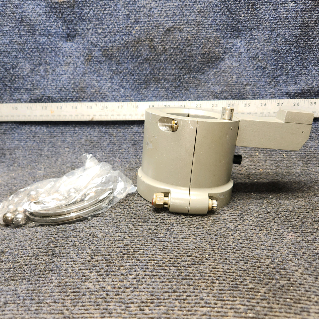 Used aircraft parts for sale, HC-A2V20-4A1 Hartzell BEECHCRAFT F35 Two Blade Preopeller W/ Adapter Kit Logs  (Prop Stuck)