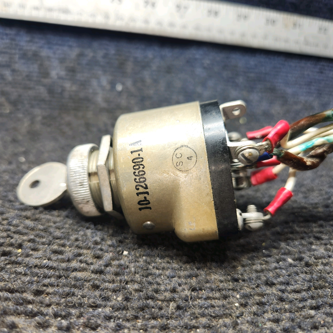Used aircraft parts for sale, C292501-0203 Cessna 172F Ignition Switch with key