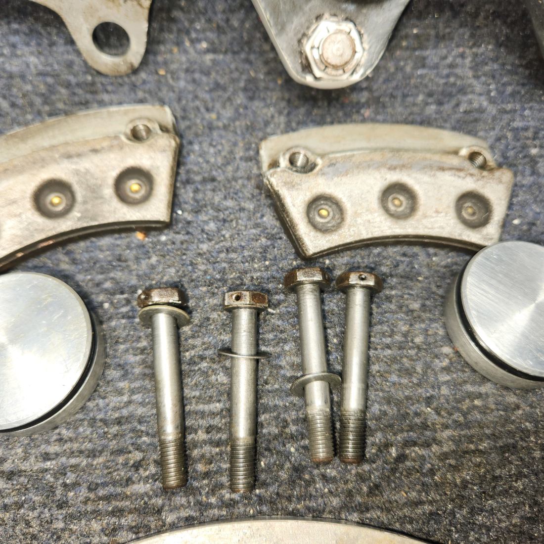 Used aircraft parts for sale, 3000-250 Cleveland 451-716 PIPER PA-24-250 Cleveland Brake Assembly