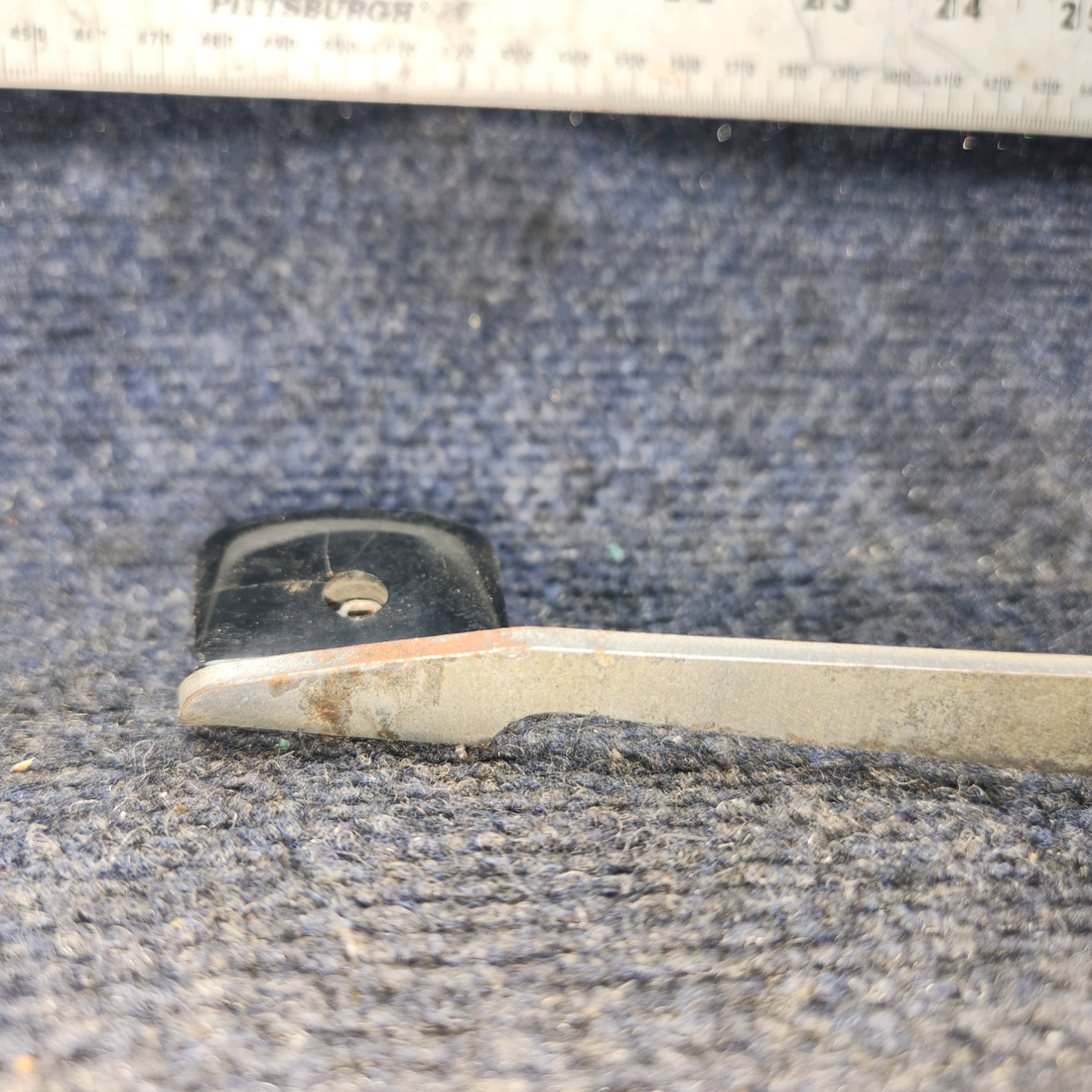 Used aircraft parts for sale, 79515-013 Piper PA28 Warrior Interior Cabin Door Handle Assy