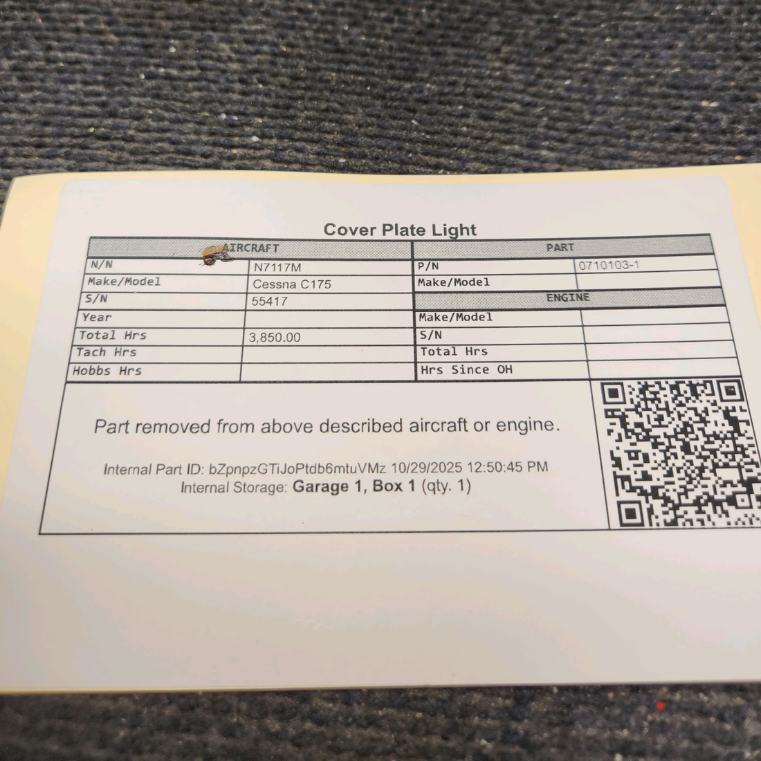 Used aircraft parts for sale, 0710103-1 Cessna C175 Cover Plate Light