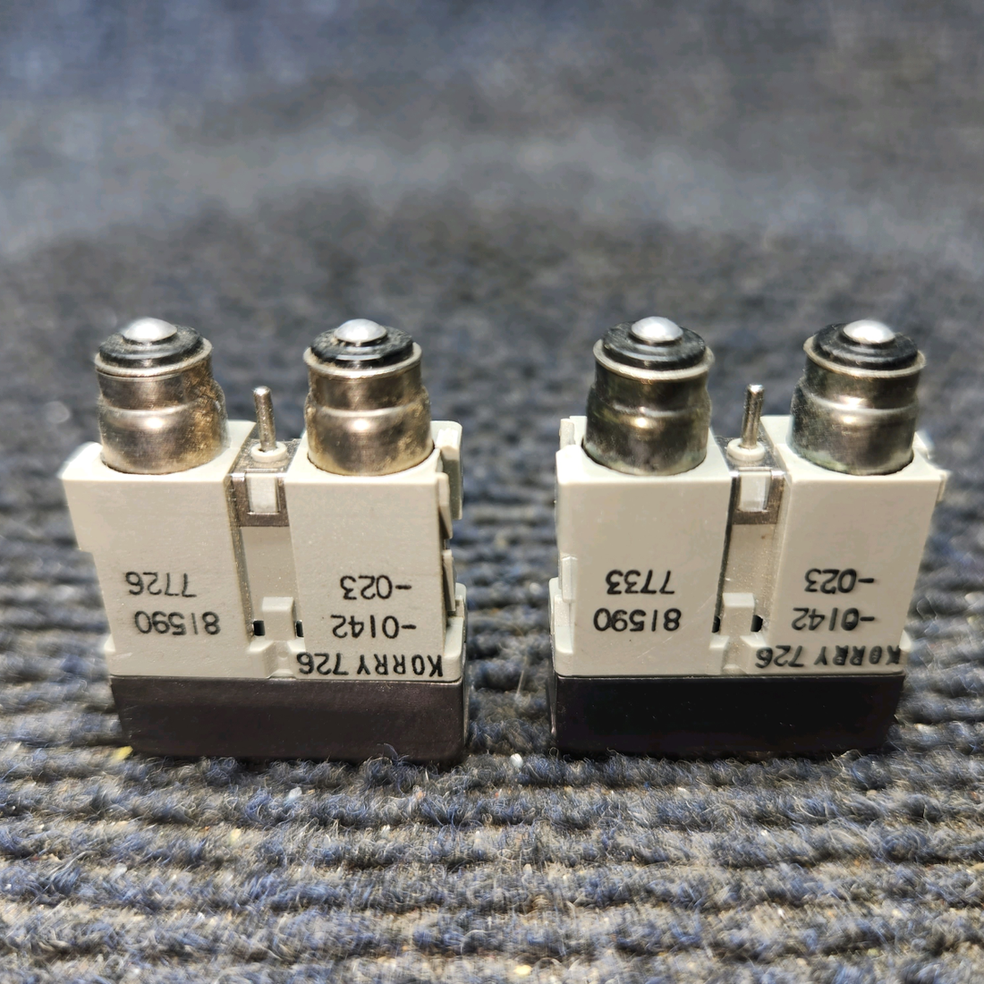 Used aircraft parts for sale, 726-7106-023 Korry Piper PA-31T Annunciator Switch – Cabin Door Unsafe Indicator