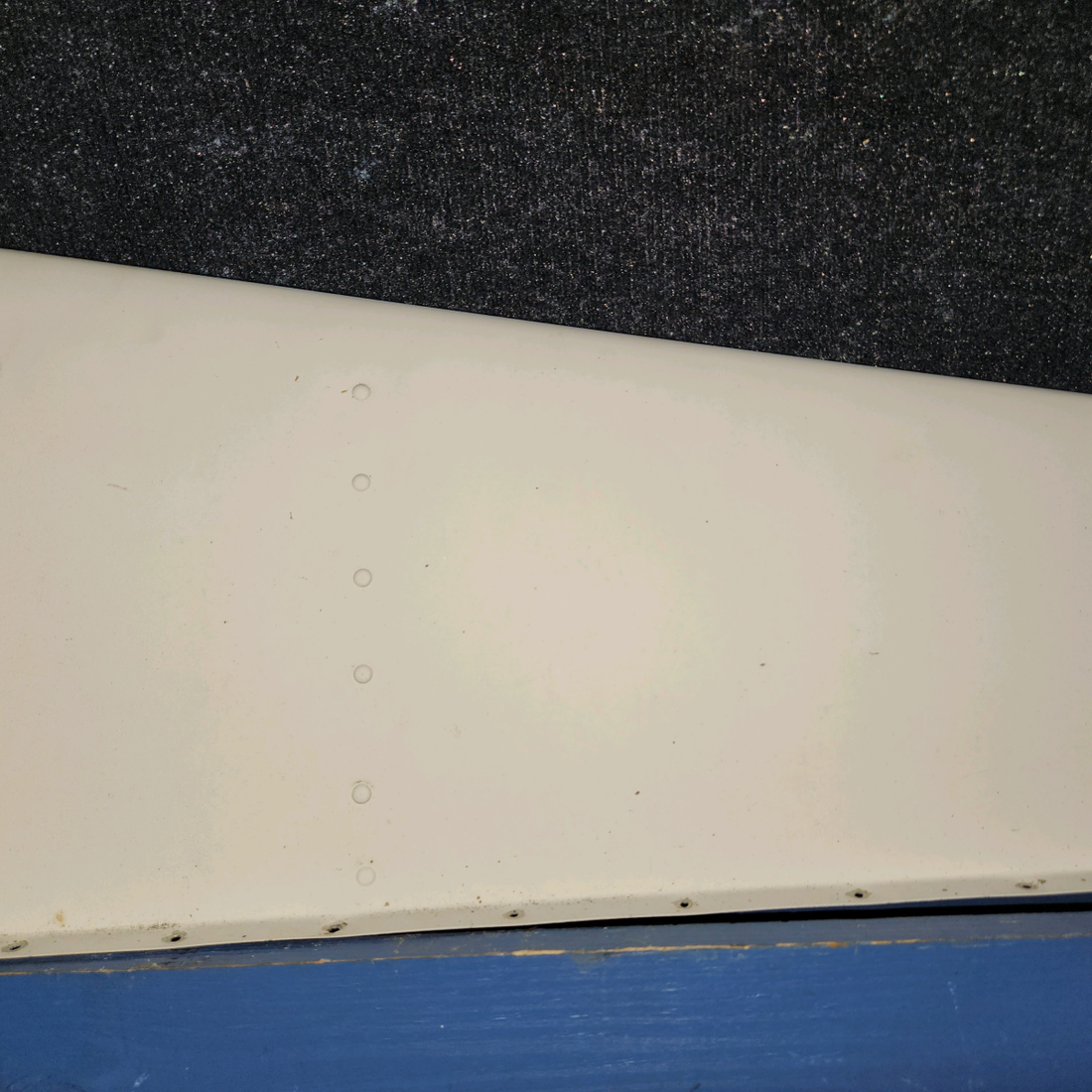 Used aircraft parts for sale, 0531019-8 cessna 172N Dorsal Fin Assembly