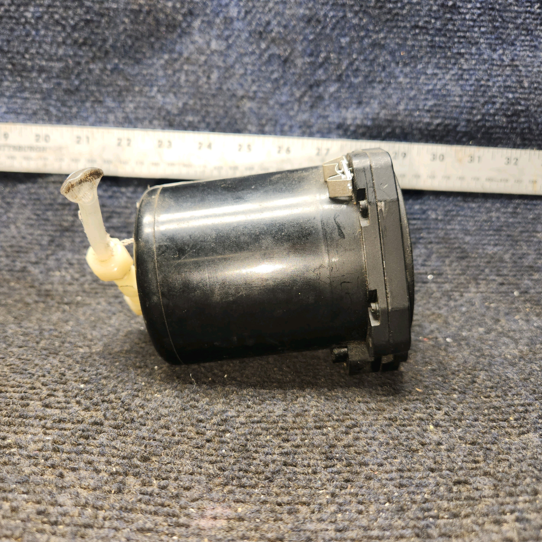 Used aircraft parts for sale, S1392N1 Cessna 182G Vertical Speed Indicator