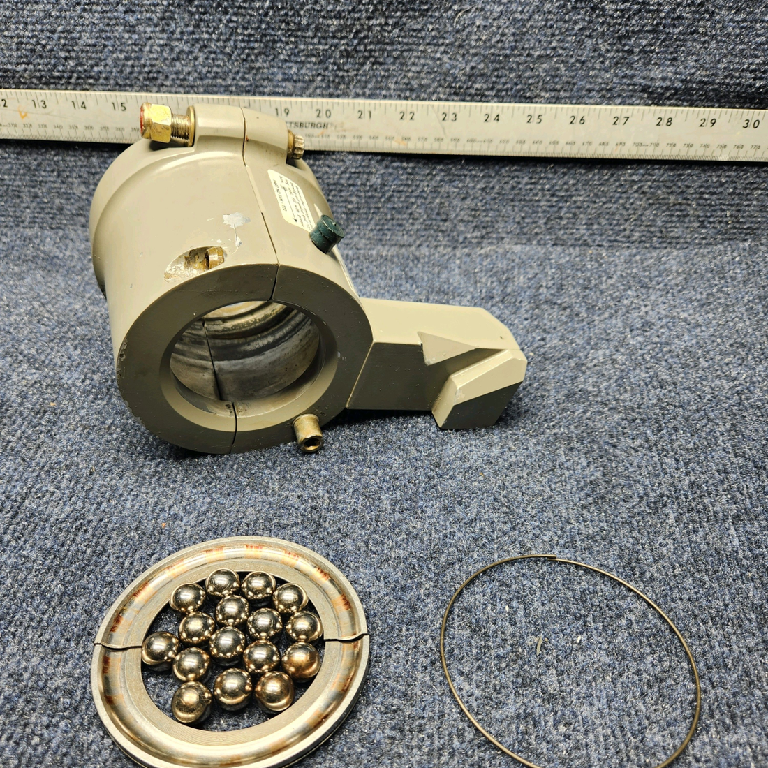 Used aircraft parts for sale, HC-A2V20-4A1 Hartzell BEECHCRAFT F35 HARTZELL TWO BLADE PROPELLER W/ ADAPTER KIT & LOGS (PROP STRUCK)