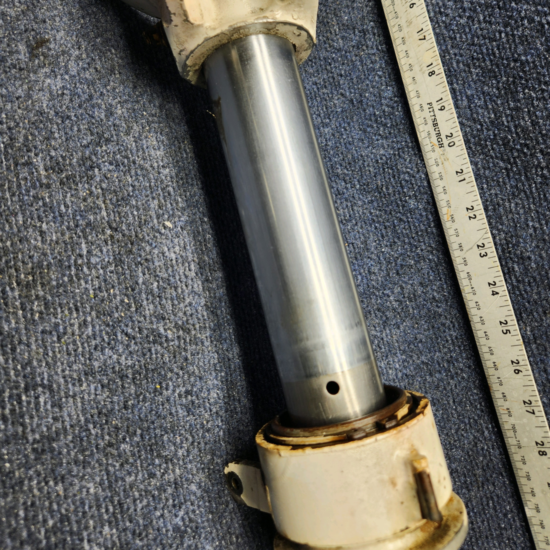 Used aircraft parts for sale, 2443006-202 / 2443006-201 CESSNA C172RG NOSE SHOCK STRUT ASSY