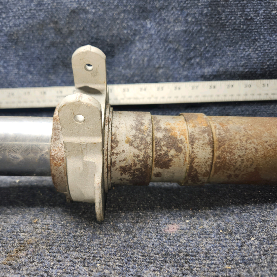 Used aircraft parts for sale, 0743621-200 Cessna 182P Shock Strut Assy-Nose. NO Folk