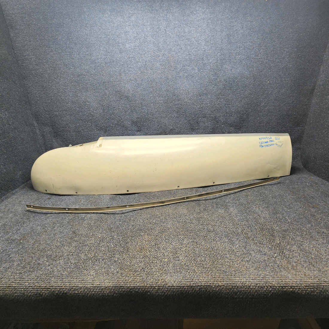 Used aircraft parts for sale, 0723200-6 Cessna 182P Wing Tip Assembly.