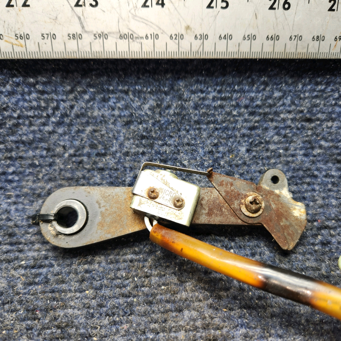 Used aircraft parts for sale, 2241106-3 Cessna 172RG HOOK DOWNLOCK W SWITCH