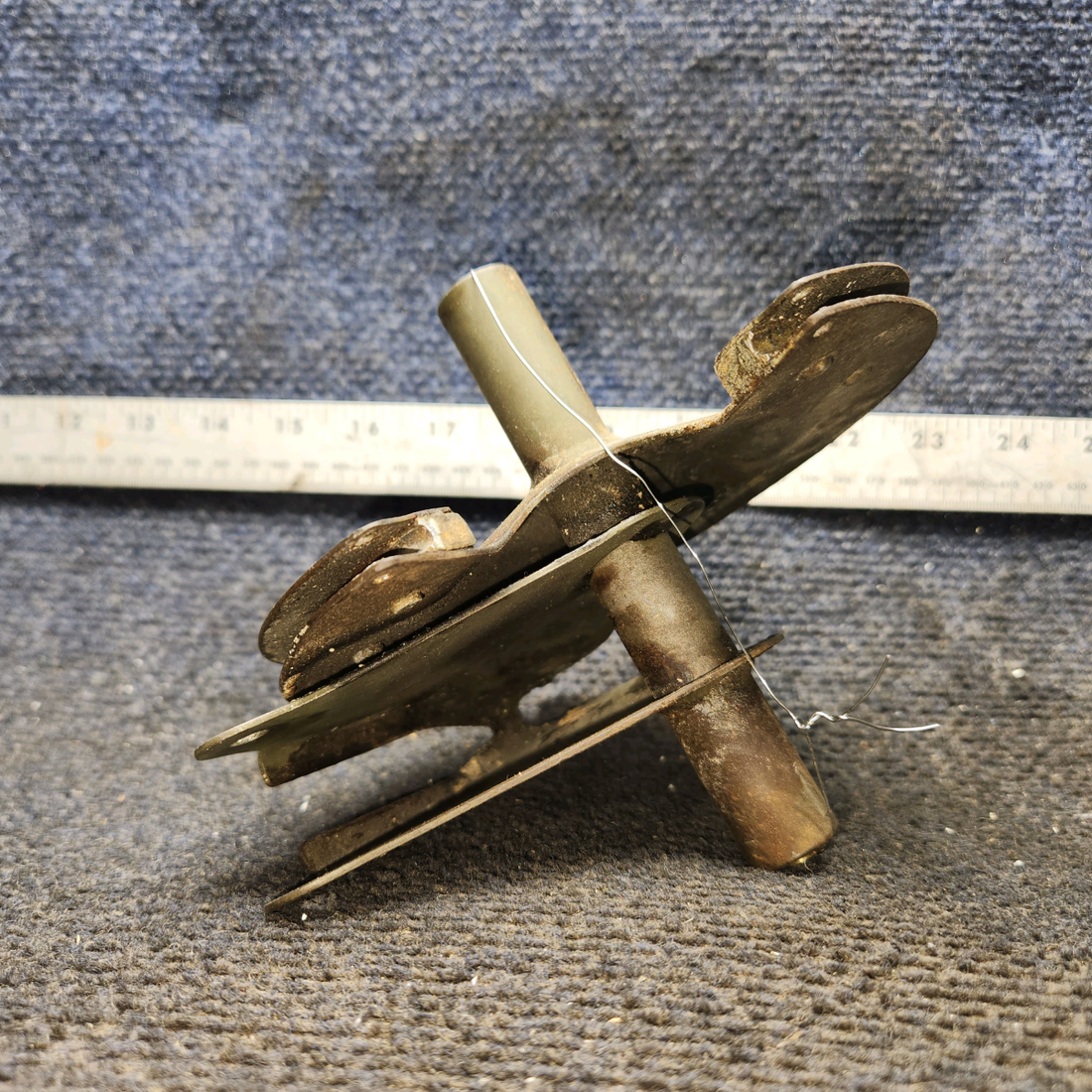 Used aircraft parts for sale, 0760612-1 cessna 150G Flap Drive Pulley Assembly – RH