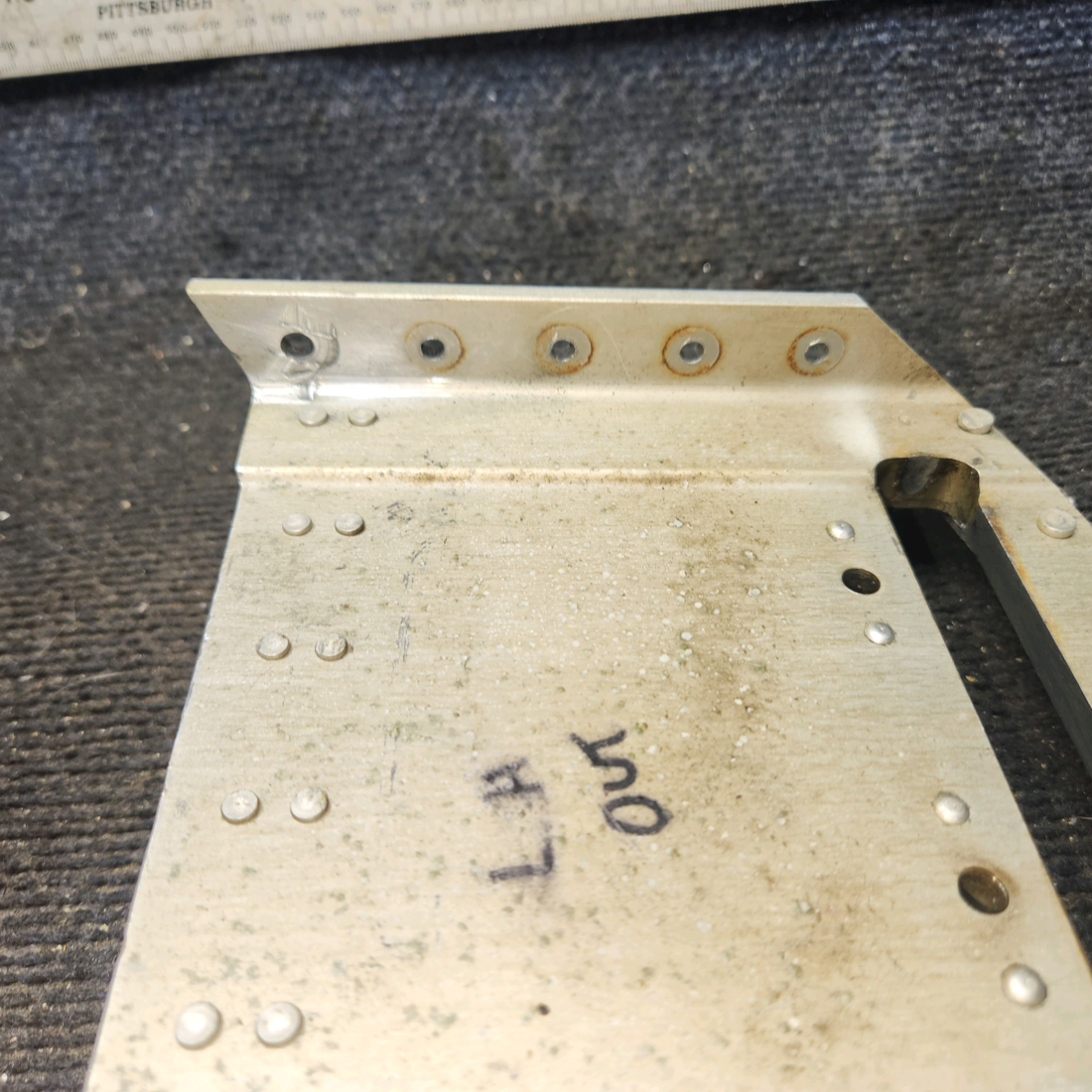 Used aircraft parts for sale, 0411899-1 cessna 150G Main Landing Gear Stiffener Support – LH
