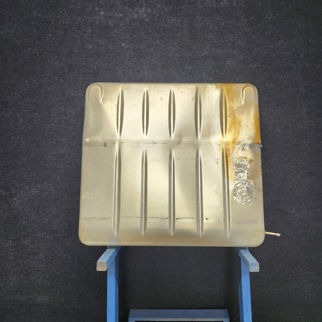 Used aircraft parts for sale, 0526007-4 CESSNA 172K FUEL TANK ASSEMBLY RH