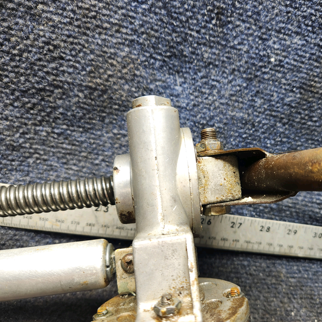 Used aircraft parts for sale, C301002-0301 cessna 150G Flap Actuator with Motor & Transmission