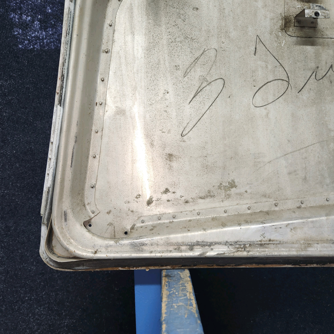 Used aircraft parts for sale, 0413033-2 cessna 150G Cabin Door – RH