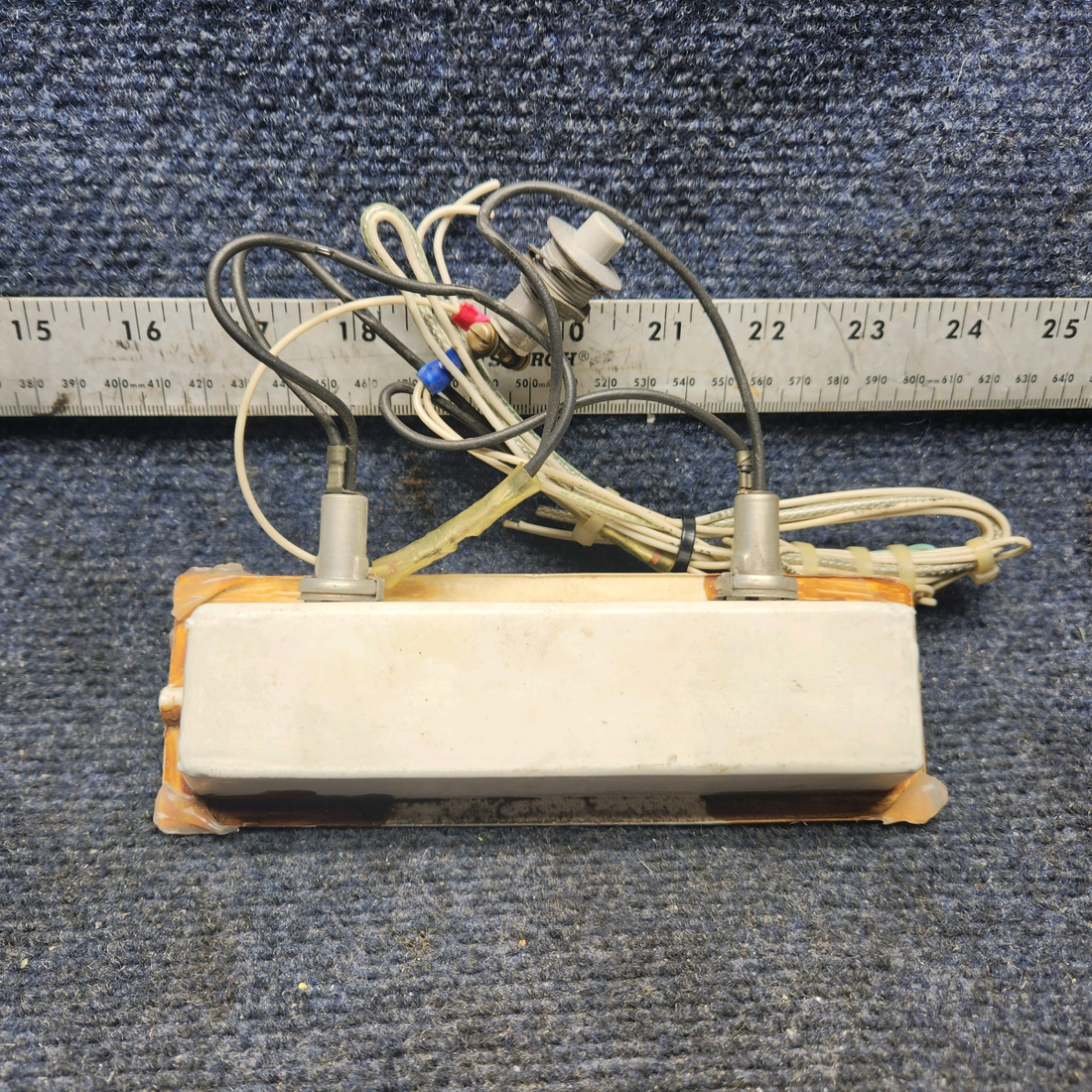 Used aircraft parts for sale, 58-530106-7 Beechcraft F33A OVERHEAD LIGHT ASSEMBLY (VOLTS: 14) W SWITCH