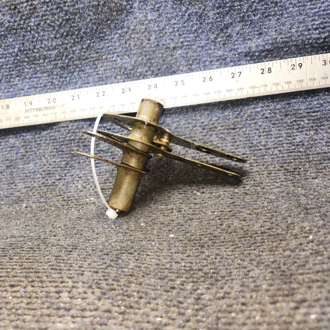 Used aircraft parts for sale, 0760611-1 Cessna 182G Aileron Bellcrank Assembly - LH