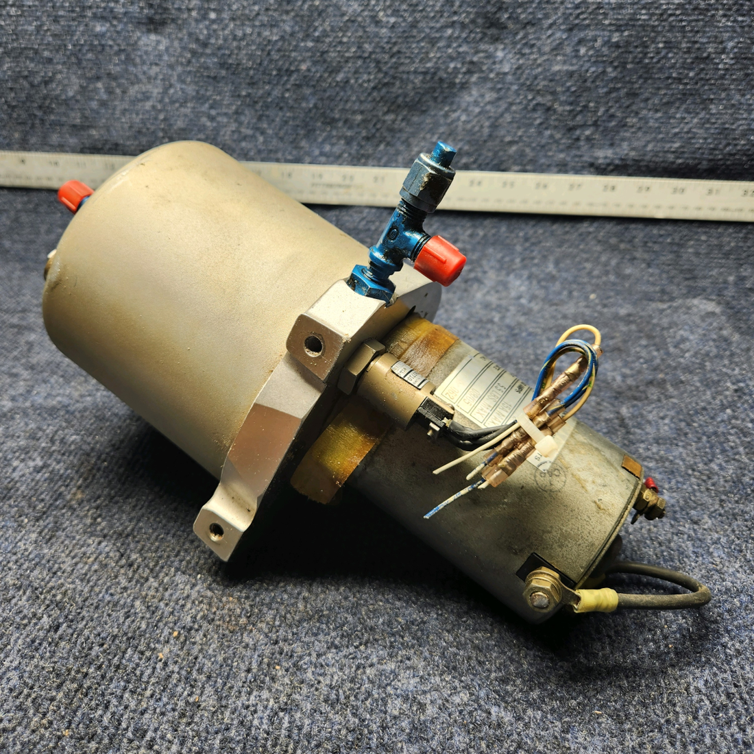 Used aircraft parts for sale, 9881124-1 CESSNA C172RG HYDRAULIC POWER PACK WITH MOTOR 28V, 15A