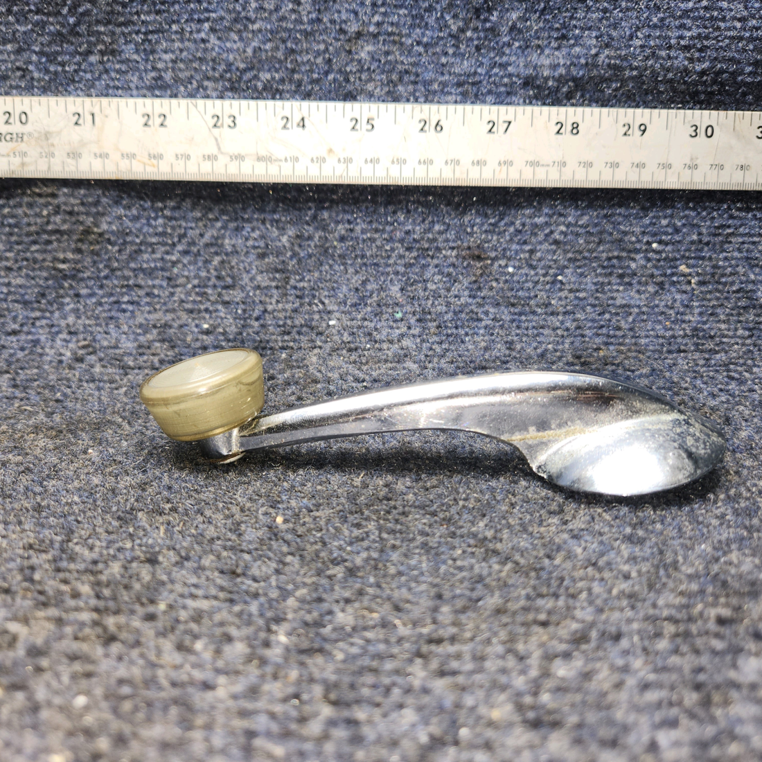 Used aircraft parts for sale, 464-023 Piper PA28-140 Stabilator Trim Crank Handle