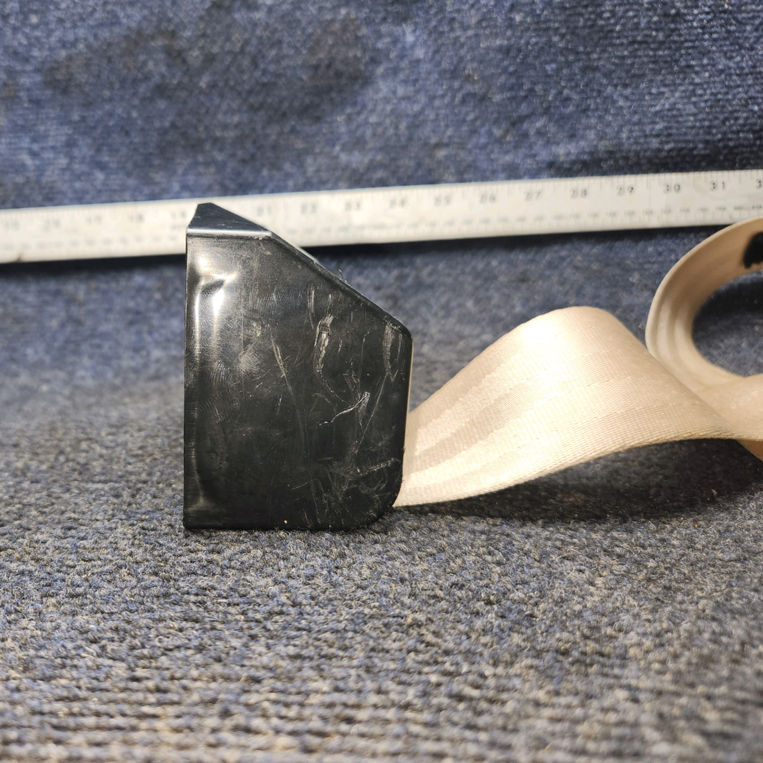 Used aircraft parts for sale, 501580-439 AmSafe BEECHCRAFT 95-55B Safety Seatbell Shoulder Harness