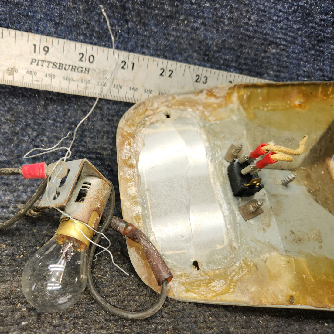 Used aircraft parts for sale, 0710103-1 Cessna C175 Cover Plate Light