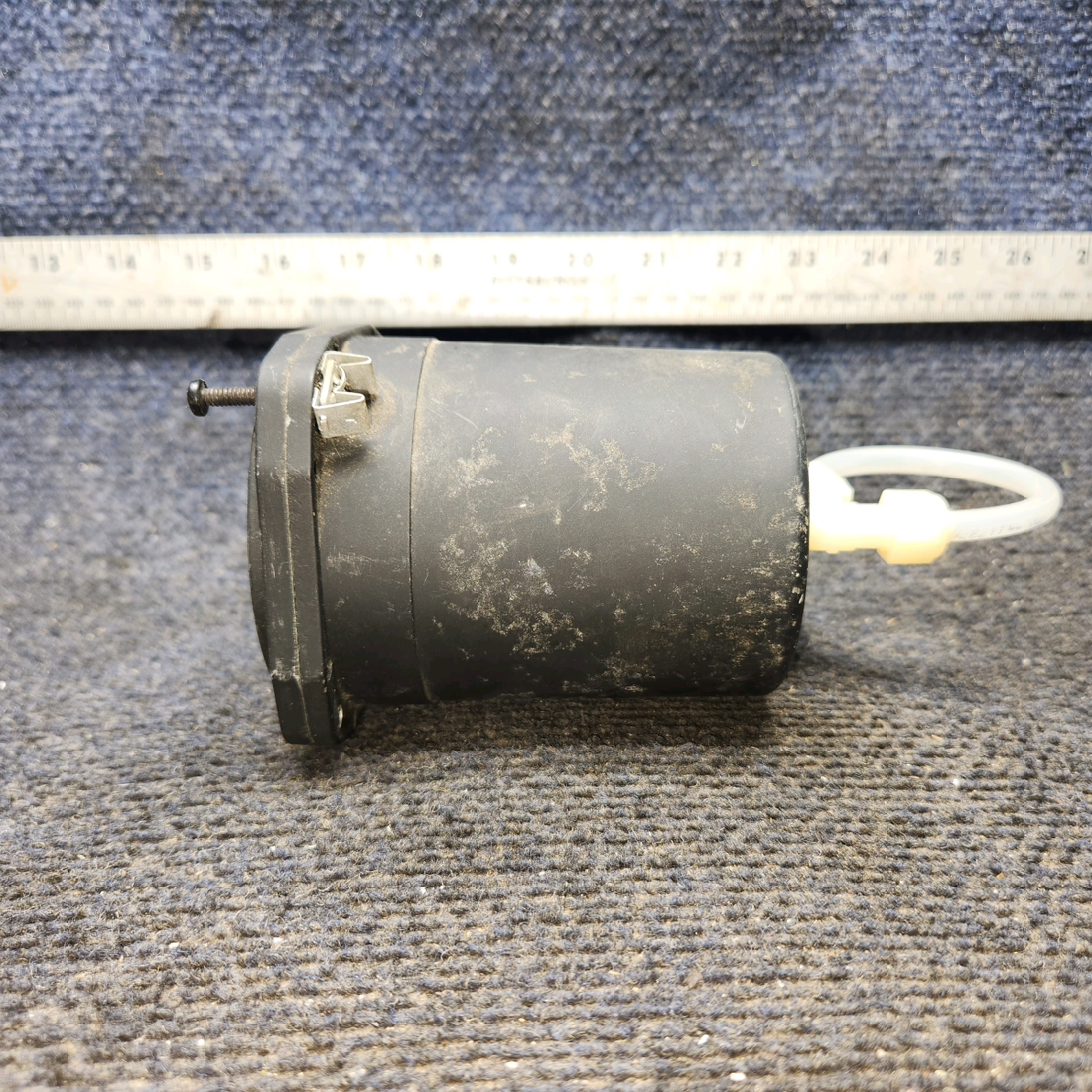 Used aircraft parts for sale, 7000-C92N2 Cessna Cessna 150J Vertical Speed Indicator