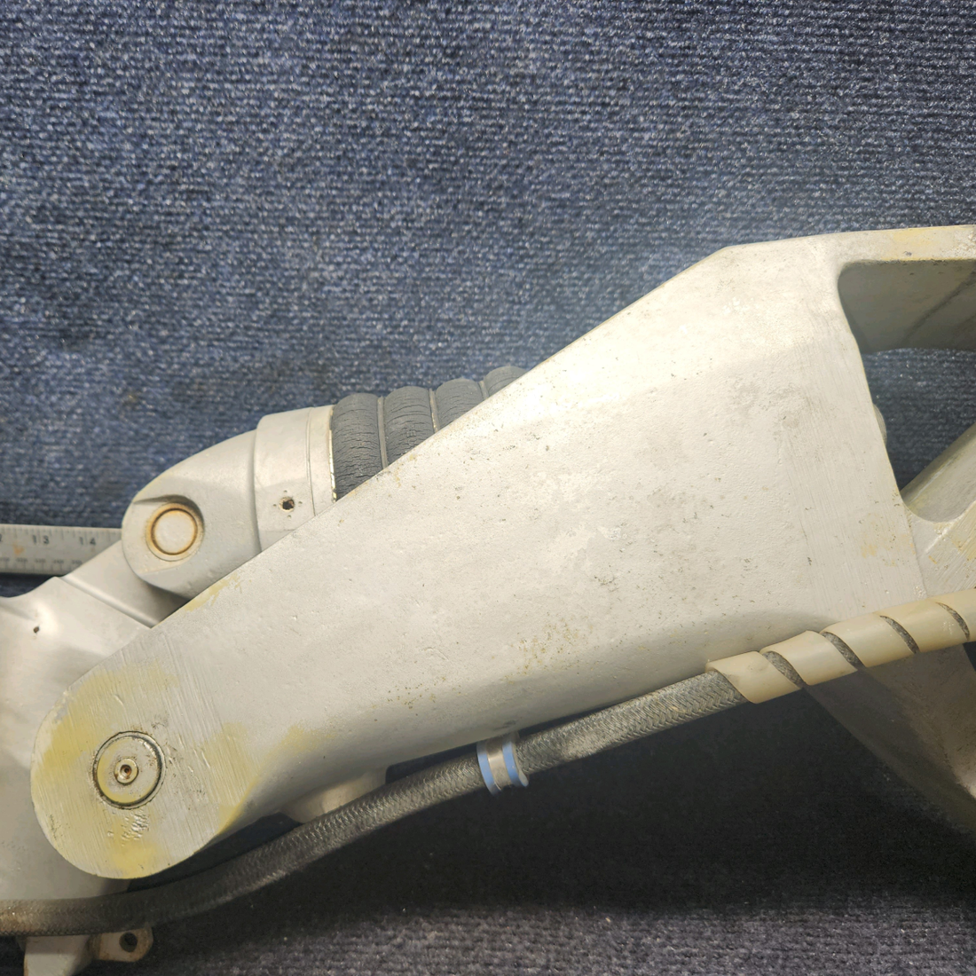 Used aircraft parts for sale, 169-810001-602 Beechcraft A24R Main Landing Gear Assembly RH