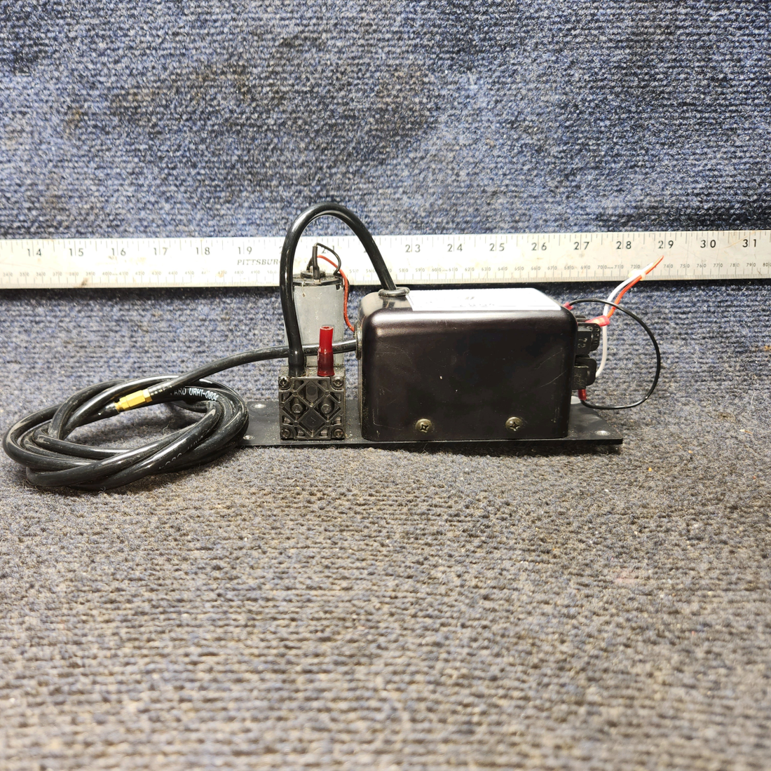 Used aircraft parts for sale, BFA 54-1000 Fields Aerocessories PIPER PA-24-250 Door Seal Compressor - 12-24V