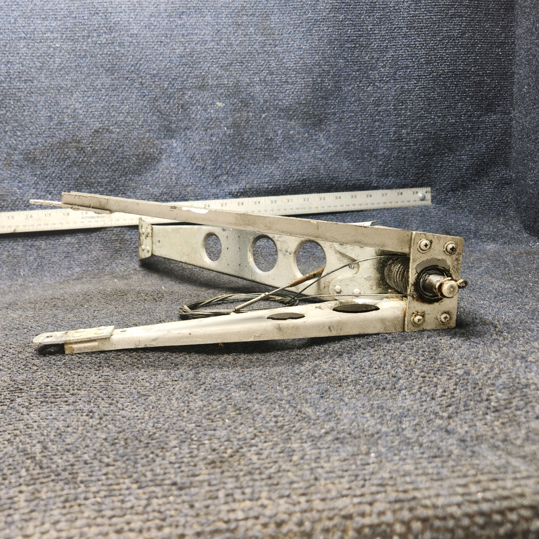 Used aircraft parts for sale, 65244-000, 65245-000, 65246-000 Piper PA28-161 Stabilator Trim Control and Shaft