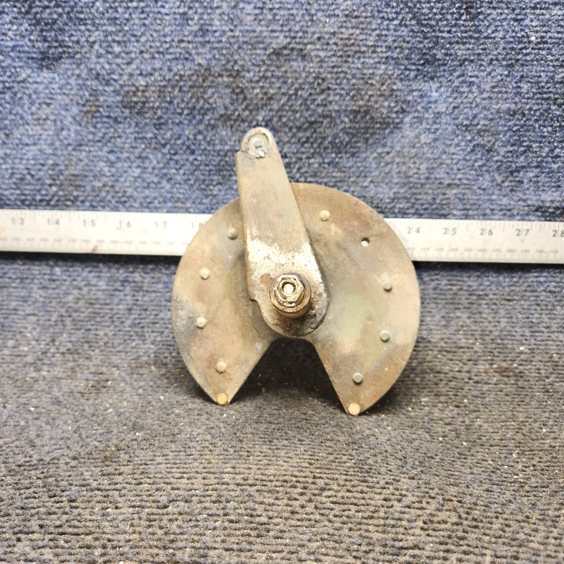 Used aircraft parts for sale, 0760612-7 cessna 150G Flap Drive Pulley Assembly – LH