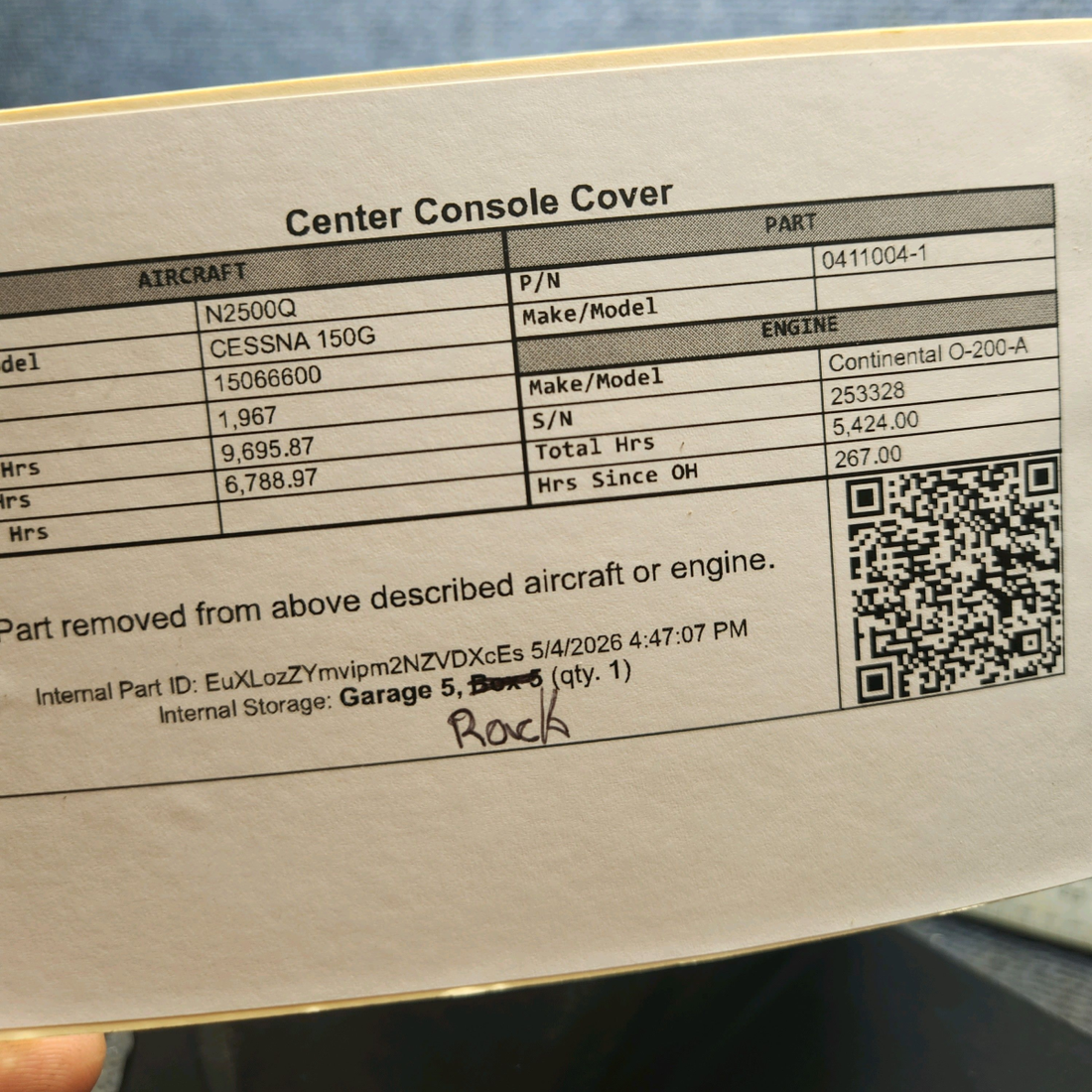 Used aircraft parts for sale, 0411004-1 cessna 150G Center Console Cover