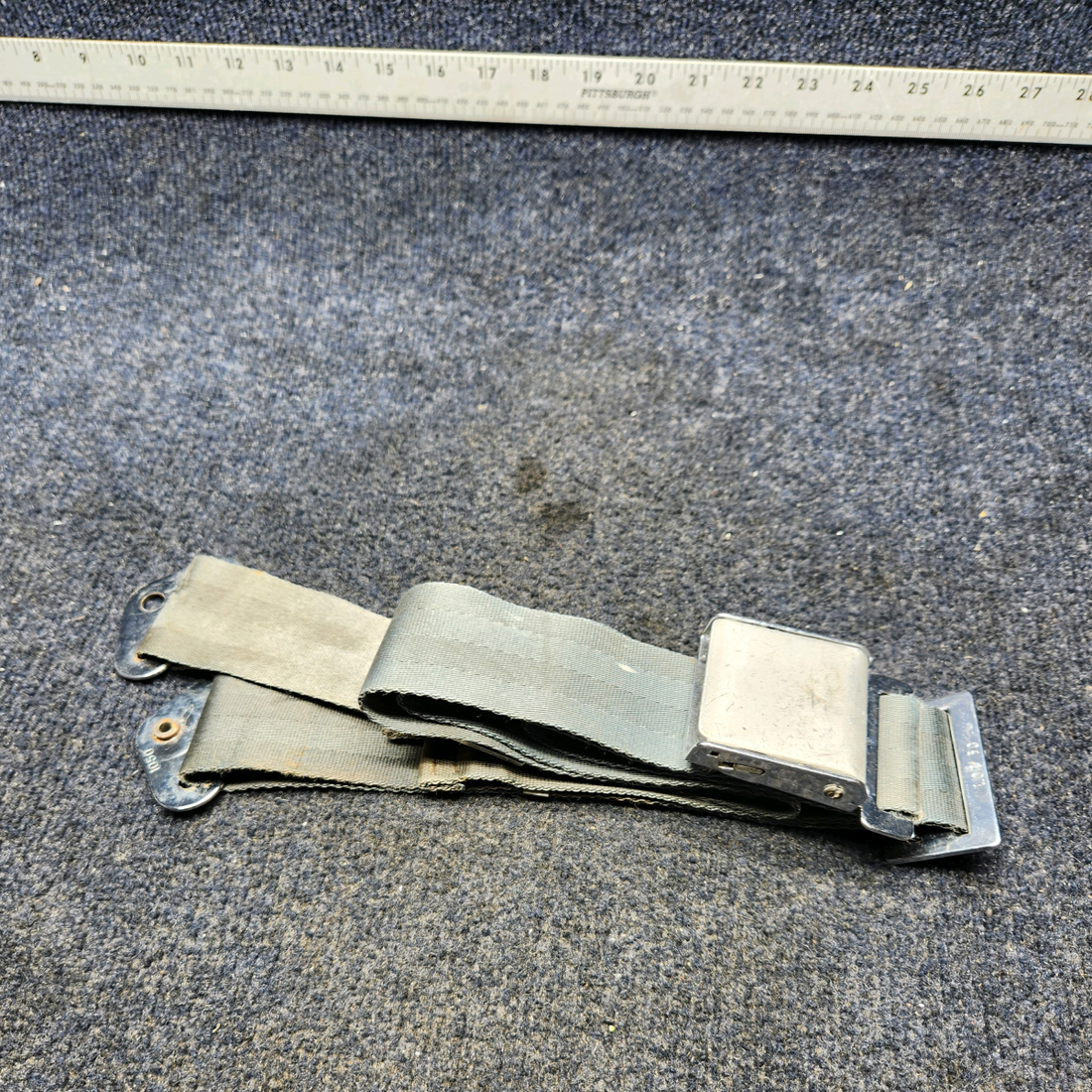 Used aircraft parts for sale, Pa-28 Seat Belt America Safety PIPER PA28-140 PA-28-140 PILOT AND CO-PILOT SEATBELT SET