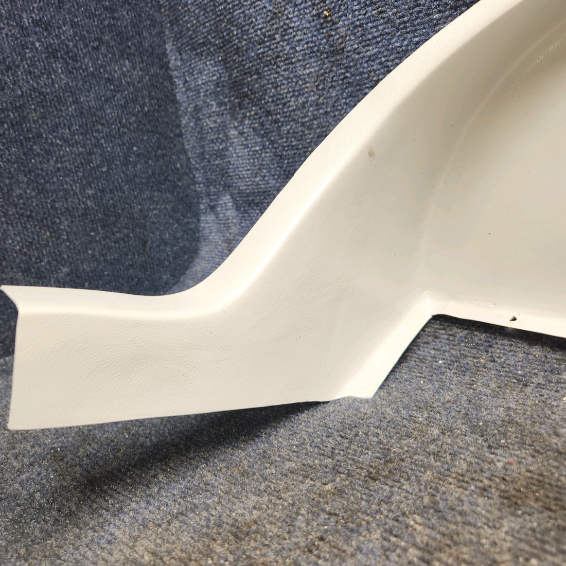 Used aircraft parts for sale, P0500210-43 Cessna 172E Rear Lower Window Molding