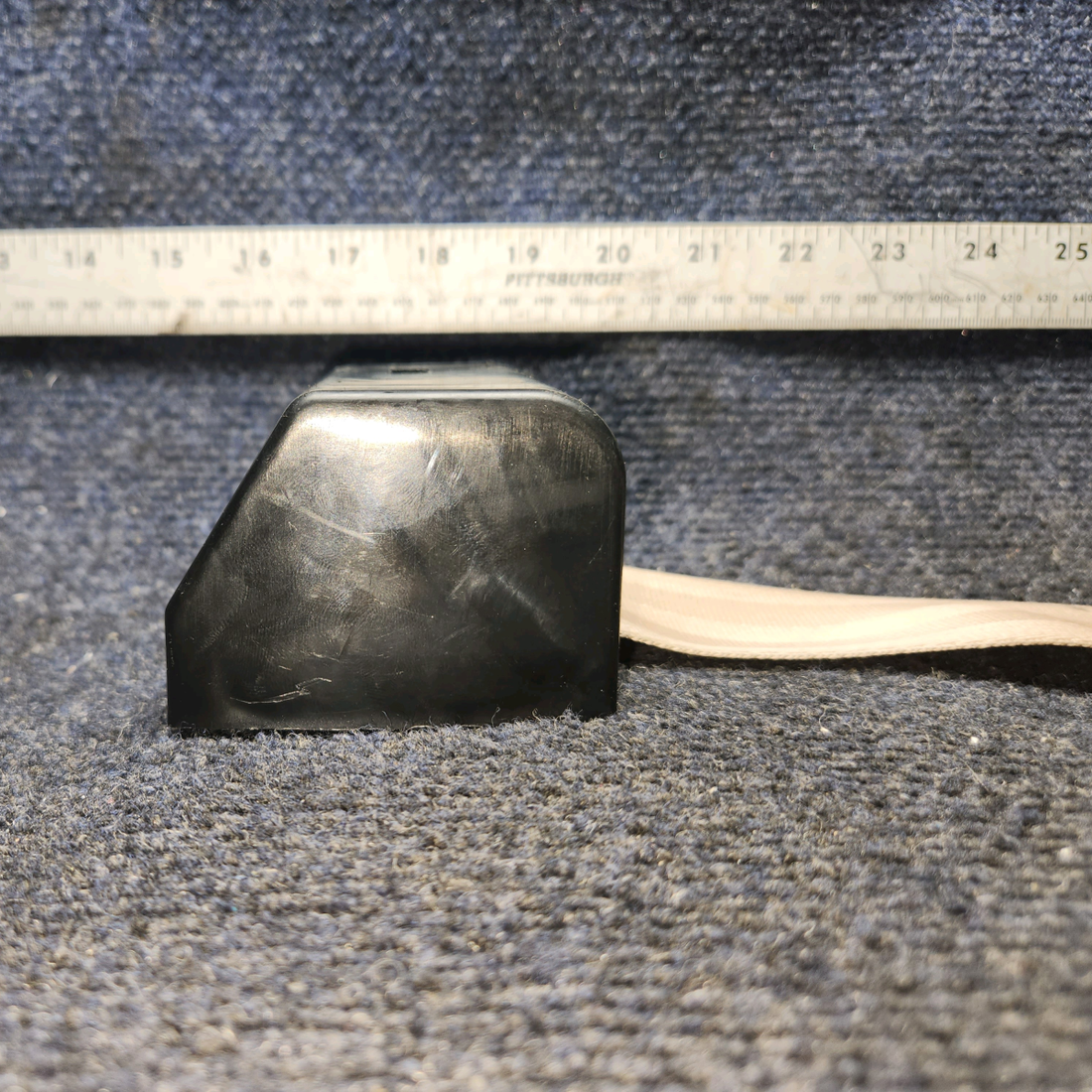 Used aircraft parts for sale, 501580-439 AmSafe BEECHCRAFT 95-55B Seatbelt Shoulder Harness