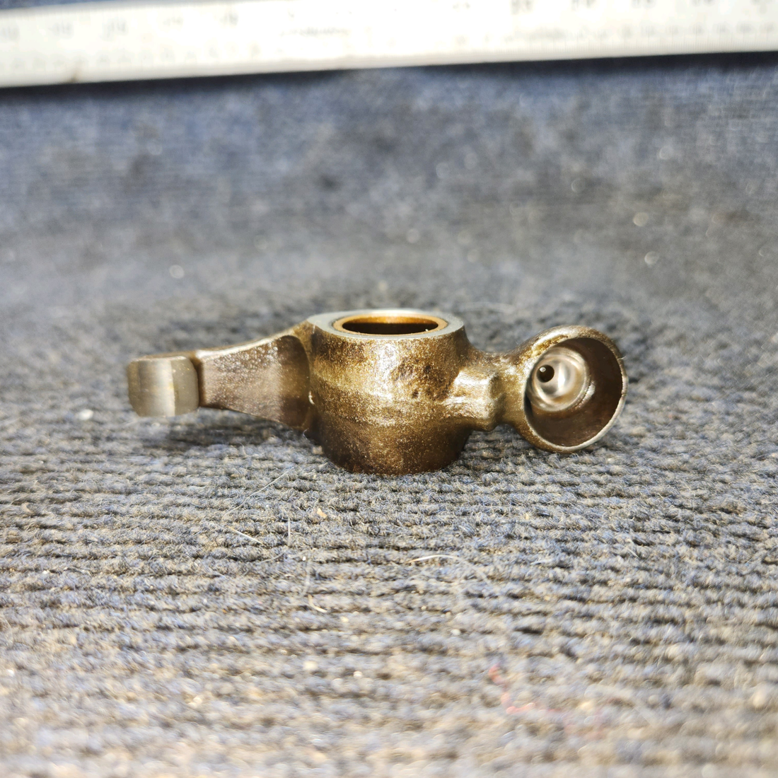 Used aircraft parts for sale, 68520 Lycoming Piper PA-28-140 Rocker Arm Intake