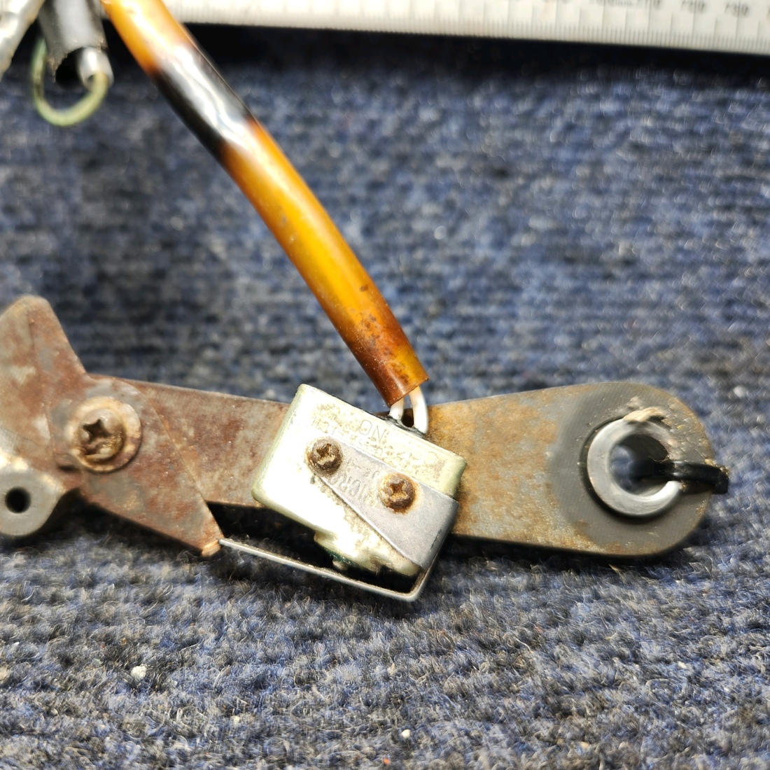 Used aircraft parts for sale, 2241106-3 Cessna 172RG HOOK DOWNLOCK W SWITCH