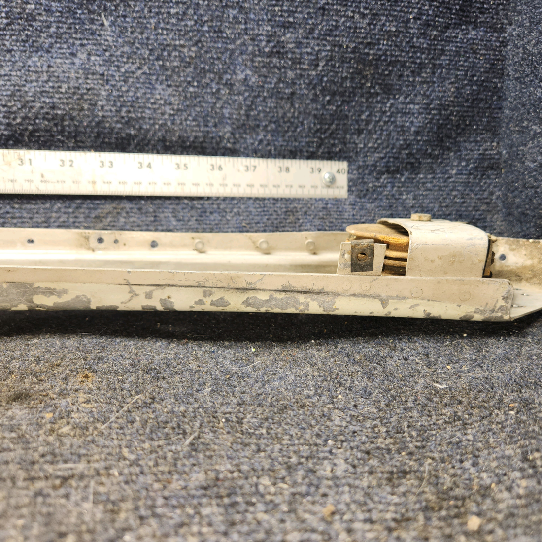 Used aircraft parts for sale, 0512124-36 Cessna 172E AFT Channel - RH