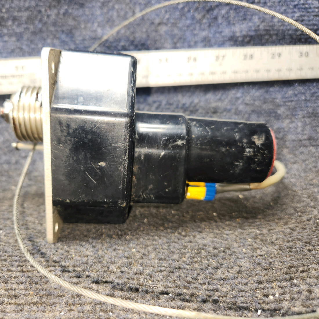 Used aircraft parts for sale, 1C363-1-341R EDO-AIRE Beechcraft C23 SUNDOWNER Roll Servo Assembly