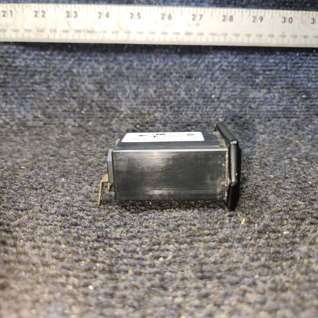 Used aircraft parts for sale, 85094 Honeywell Cessna 172 Hobbs Hour Meter Indicator (Volts: 12-60)