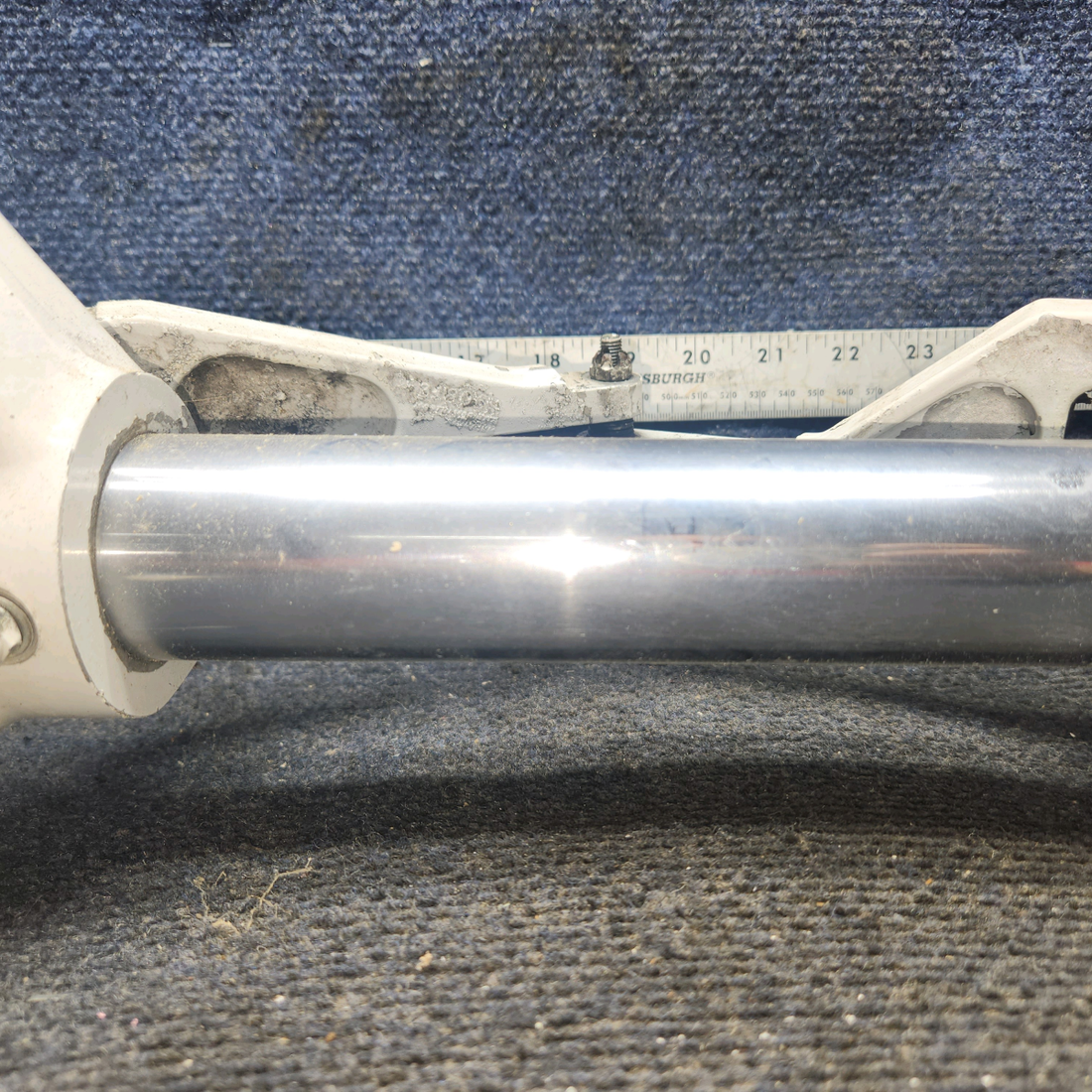 Used aircraft parts for sale, 96766-016 Piper PA32RT-300 Main Gear Strut Assembly with Torque Links  - LH