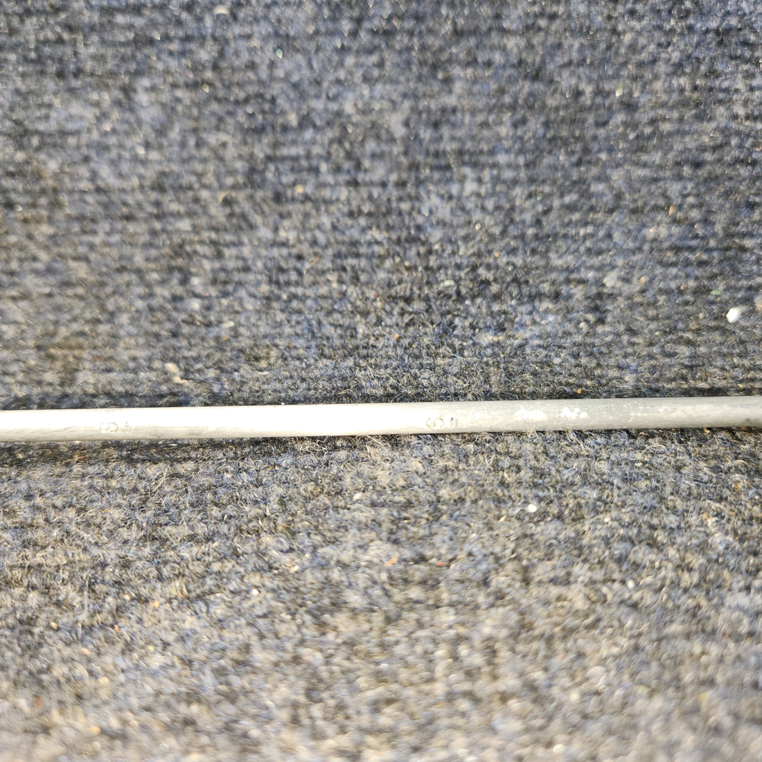 Used aircraft parts for sale, LW-16783 Lycoming O320 Piper PA28-161 Oil Level Gauge – 8 QTS, Length 18"