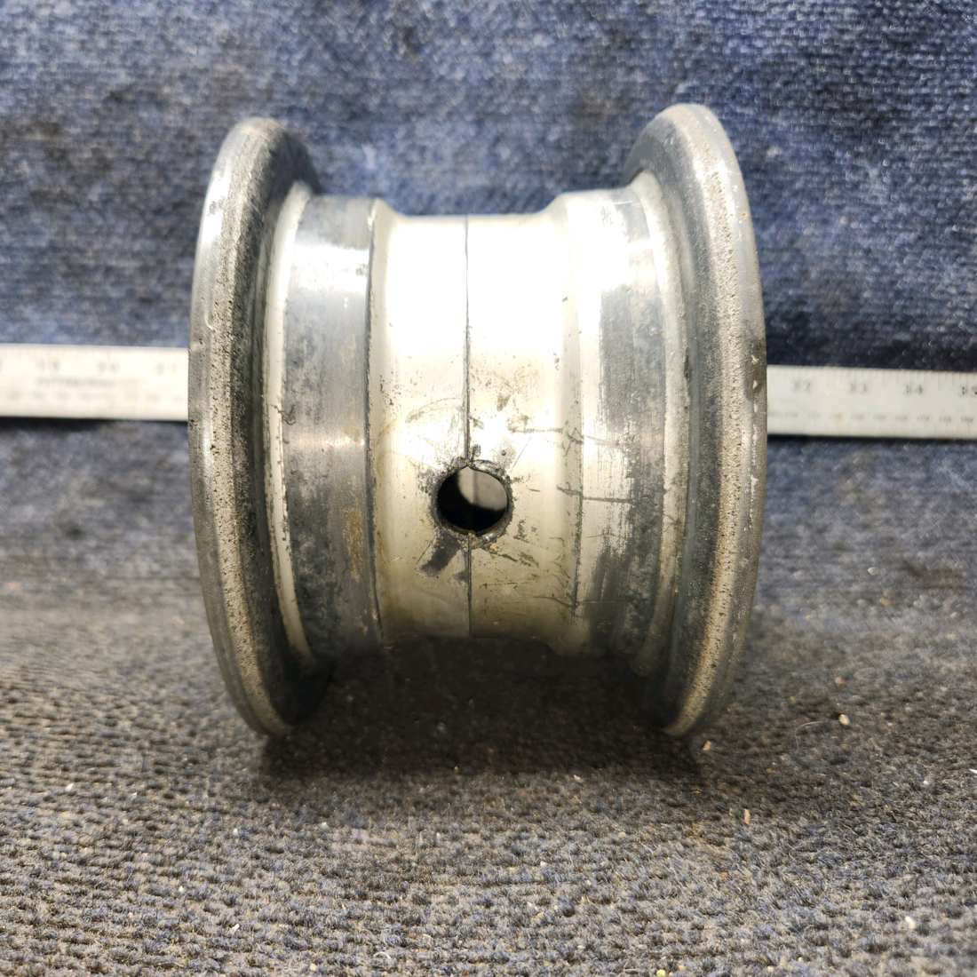 Used aircraft parts for sale, C163001-0103 Cleveland cessna 150G Main Gear Wheel