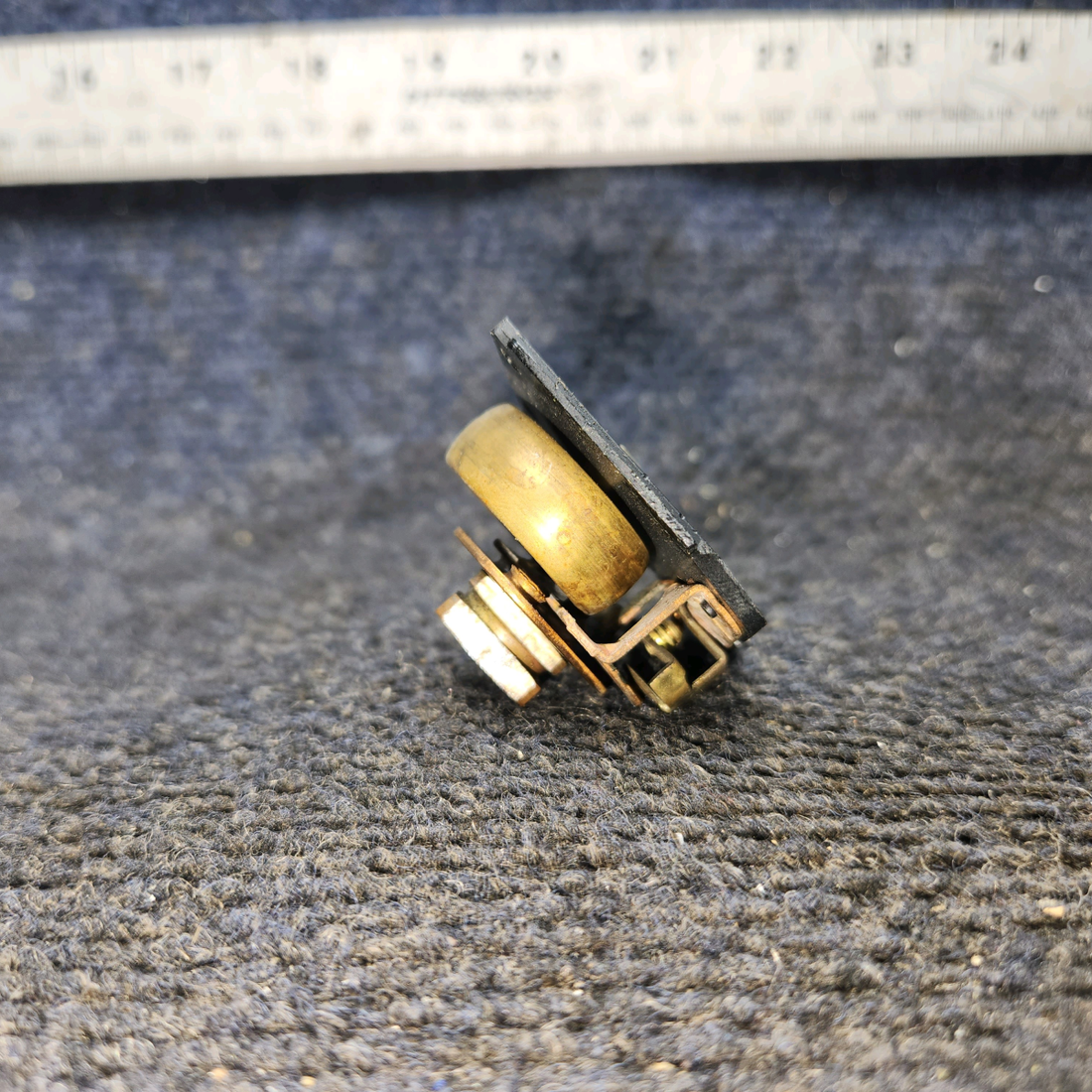 Used aircraft parts for sale, 1509413 Continental, Lycoming Oil Press Indicator