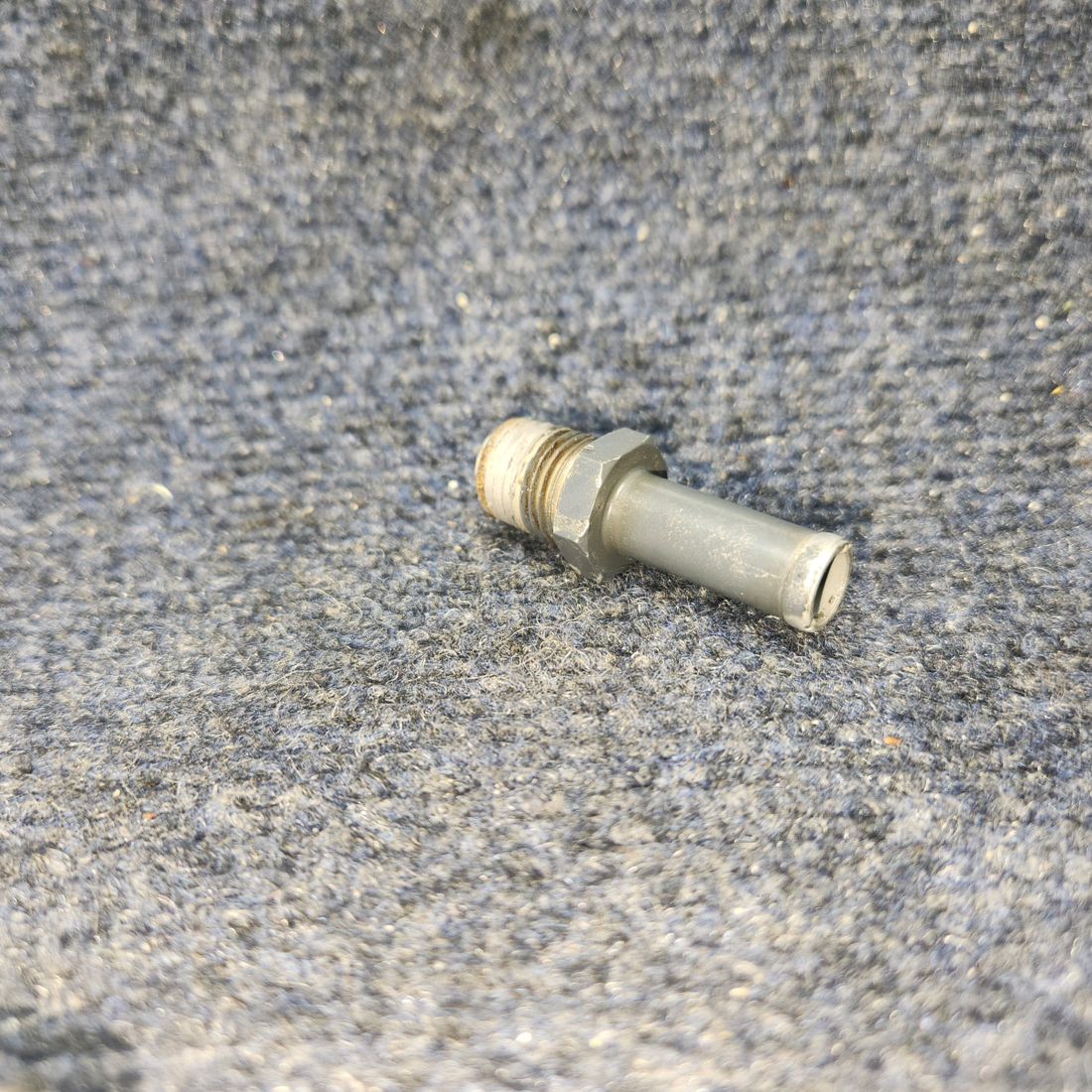 Used aircraft parts for sale, STD -684 Lycoming O-540 PIPER PA-24-250 NIPPLE Straight 3/8 I.D. hose Sold as a set of 3