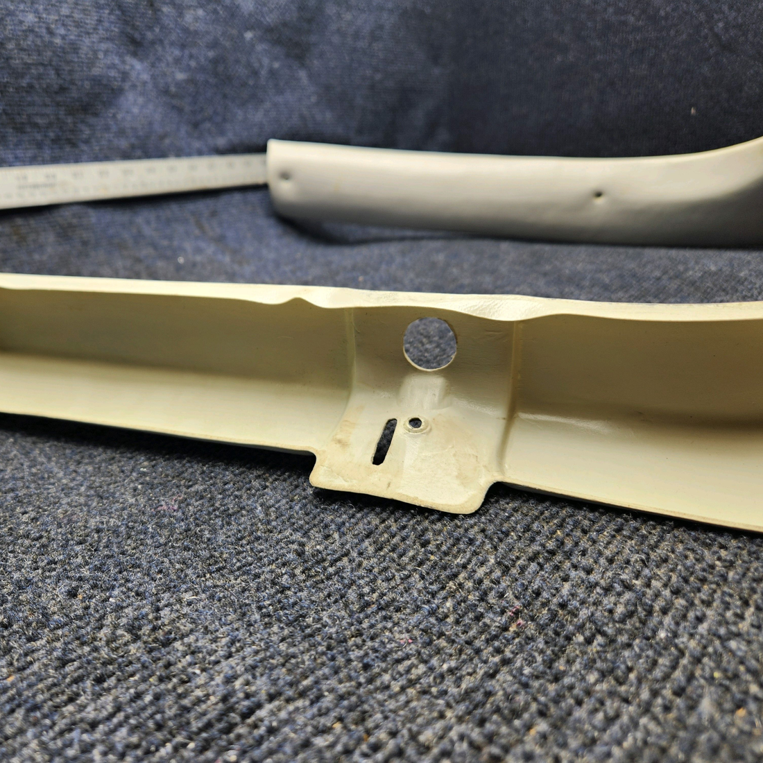 Used aircraft parts for sale, 58-530169-25 Beechcraft F33A MOULDING ASSEMBLY