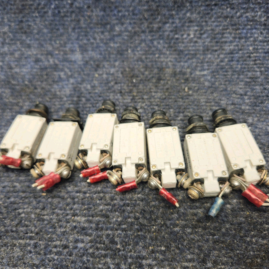 Used aircraft parts for sale, 7277-2-5 / 7277-2-7 PIPER PA28-161 Warrior III CIRCUIT BREAKER (SET OF SEVEN) 4-5A/1-3A/1-7A/1-10A.