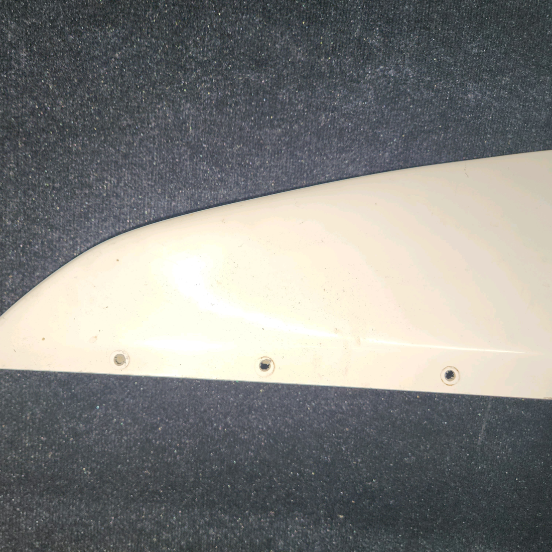 Used aircraft parts for sale, SA880CE Piper PA28-140 Hoerner Style FiberglassWing Tip Assy RH